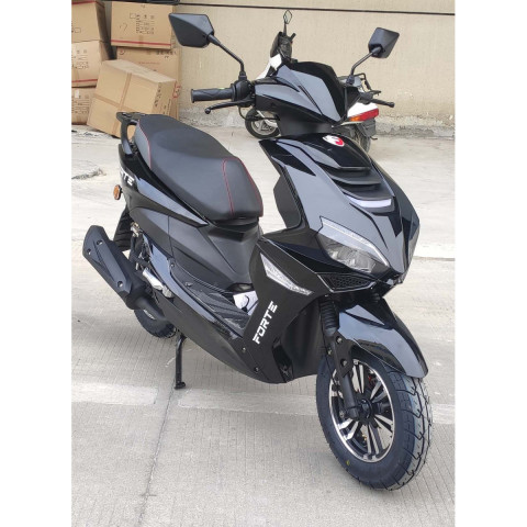 Скутер Forte Canoe 149 6CC чорний