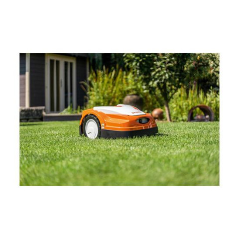 Газонокосарка-робот STIHL RMI 422 P