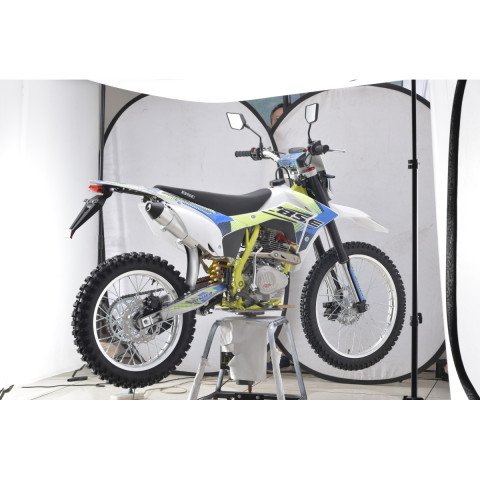 Мотоцикл BSE J3D 172 ENDURO