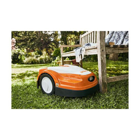 Газонокосарка-робот STIHL RMI 422 P