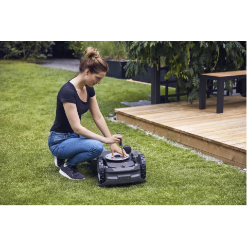Газонокосарка-робот Husqvarna AM 305