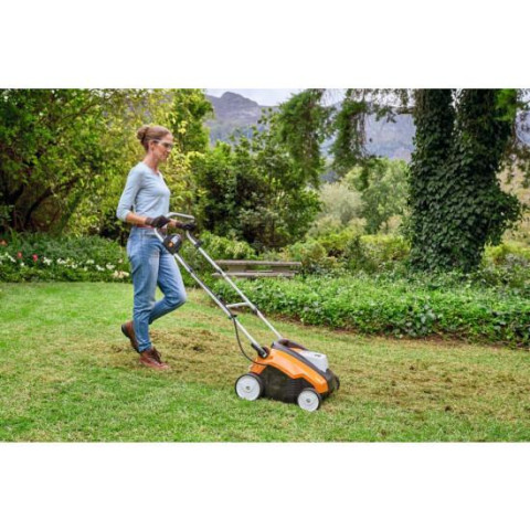Аератор-скарифікатор акумуляторний STIHL RLA 240 / AK-Система