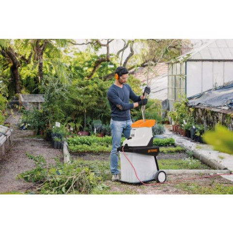 Подрібнювач садовий електричний STIHL GHE 140