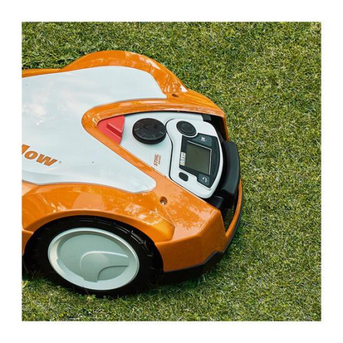 Газонокосарка-робот STIHL RMI 422 P